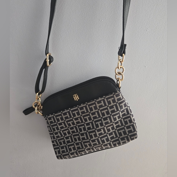 Petit sac à bandoulière Tommy hilfiger comme neuf - Picture 3 of 3